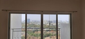 Room in 3 BHK Apartment at Shubh Nirvana, Viman Nagar – for Rent