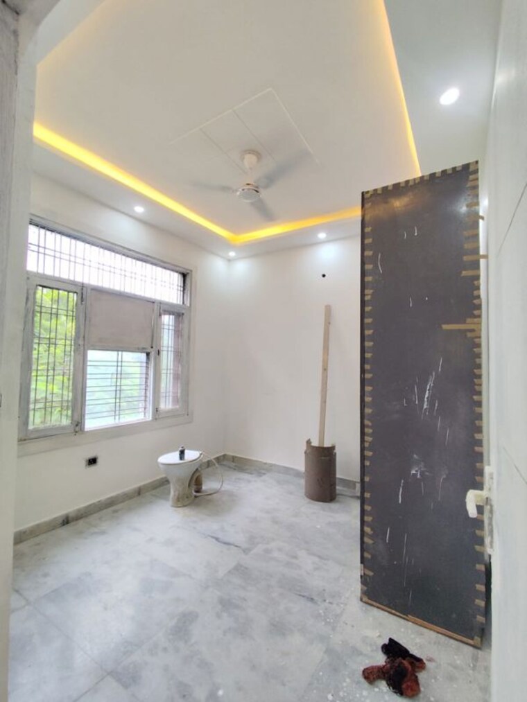 Room, green fields colony 3 Bedroom 200 Sq.Yd. Builder Floor In Green Fields Colony Faridabad 10657990