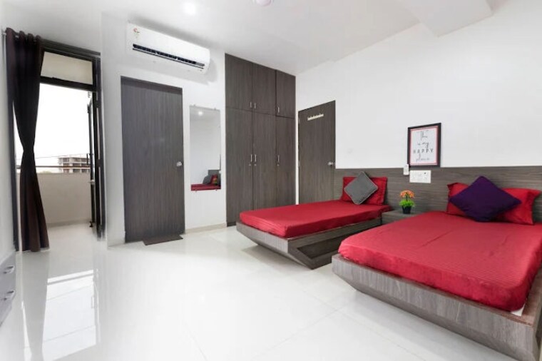 Bedroom, bhakti park Pg For Boys & Girls In Bhakti Park 10658010