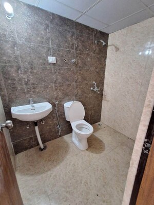 Bathroom in 4 BHK Apartment at Amrapali Verona Heights, Tech Zone 4 Greater Noida – for Sale
