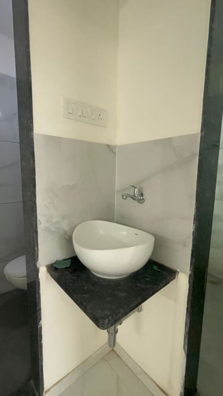 Bathroom, metropolis-bayside 1 Bedroom 370 Sq.Ft. Apartment In Kasarvadavali Thane 10658022