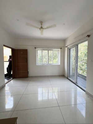 Room in 1 BHK Apartment at Godavari Apartments Chembur, Chembur – for Sale