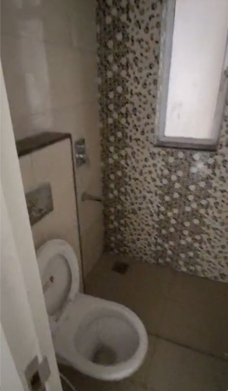 Bathroom, godrej-park-ridge 2 Bedroom 620 Sq.Ft. Apartment In Manjari Pune 10658021