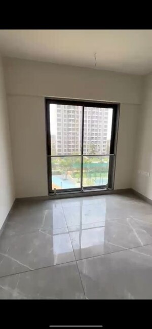 Room in 3 BHK Apartment at Hubtown The Premiere, Andheri West – for Rent