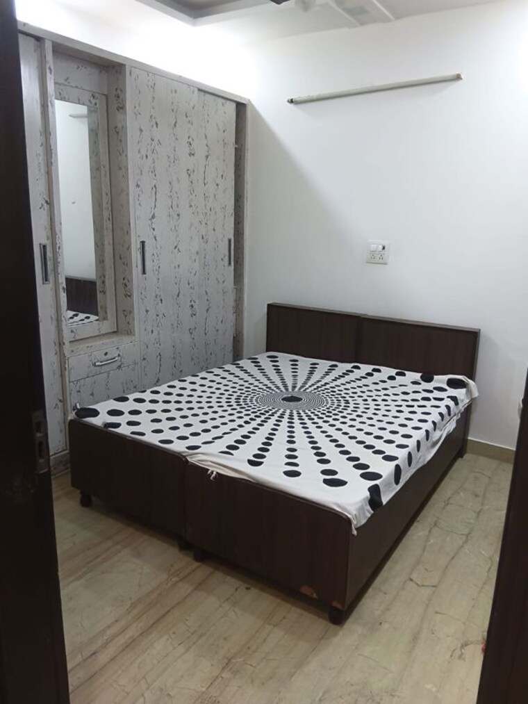Bedroom, subhash nagar 2 Bedroom 100 Sq.Yd. Builder Floor In Subhash Nagar Delhi 10658097