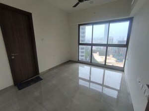 Room in 2 BHK Apartment at Sheth Auris Bliss, Malad West – for Rent