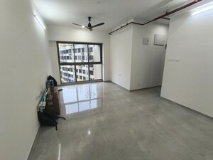 Room in 2 BHK Apartment at Sheth Auris Bliss, Malad West – for Rent