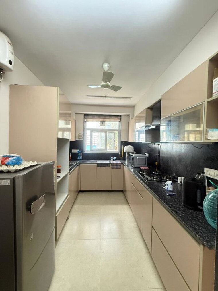 Kitchen, east of kailash 3 Bedroom 1800 Sq.Ft. Builder Floor In East Of Kailash Delhi 10653434