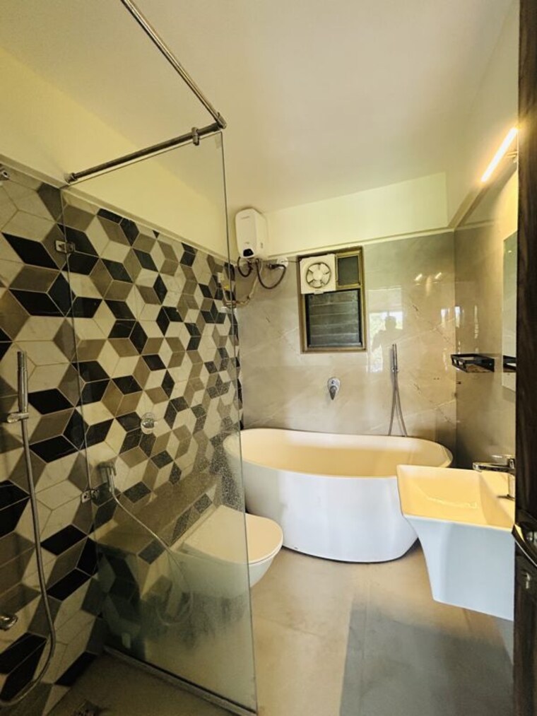 Bathroom, oxy-beaumonde 2 Bedroom 734 Sq.Ft. Apartment In Viman Nagar Pune 10658137
