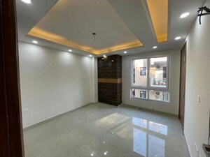 Room in 2 BHK Apartment at Saket – for Rent