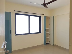 Room in 2 BHK Apartment at Gurukrupa Astter, Wadgaon Sheri – for Rent