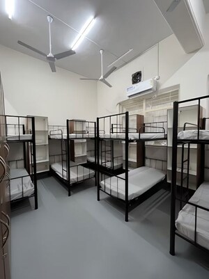  Pg For Rent in Matunga