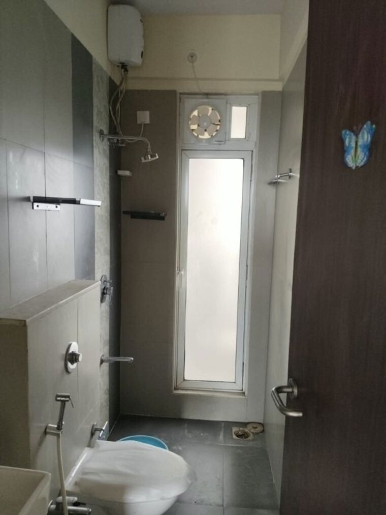 Bathroom, ashar-sapphire 3 Bedroom 1000 Sq.Ft. Apartment In Kapur Bawdi Thane 10658191