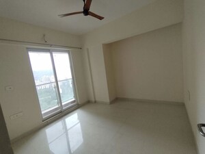 Room in 3 BHK Apartment at Ashar Sapphire, Kapur Bawdi – for Rent