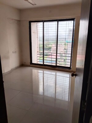 Room in 2 BHK Apartment at Aims Sea View, Bhayandar East – for Rent