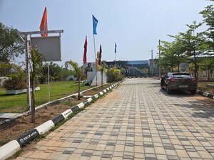  Plot For Sale in Yadagirigutta