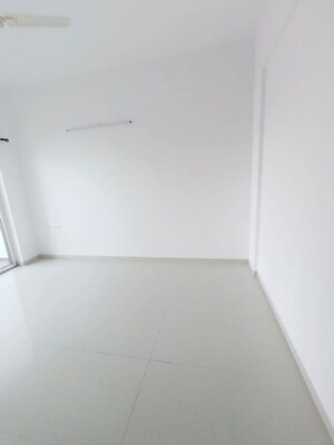 Room in 2 BHK Apartment at Runwal The Central Park, Chinchwad – for Sale