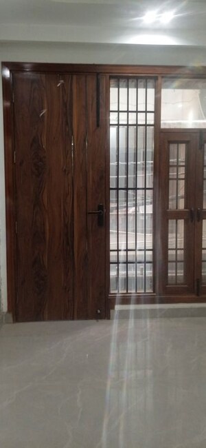 Room in 2 BHK Builder Floor at Palam Extension – for Sale