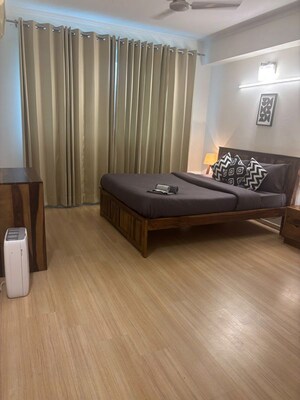 3.5 BHK Apartment For Rent in DLF Park Place, Sector 54