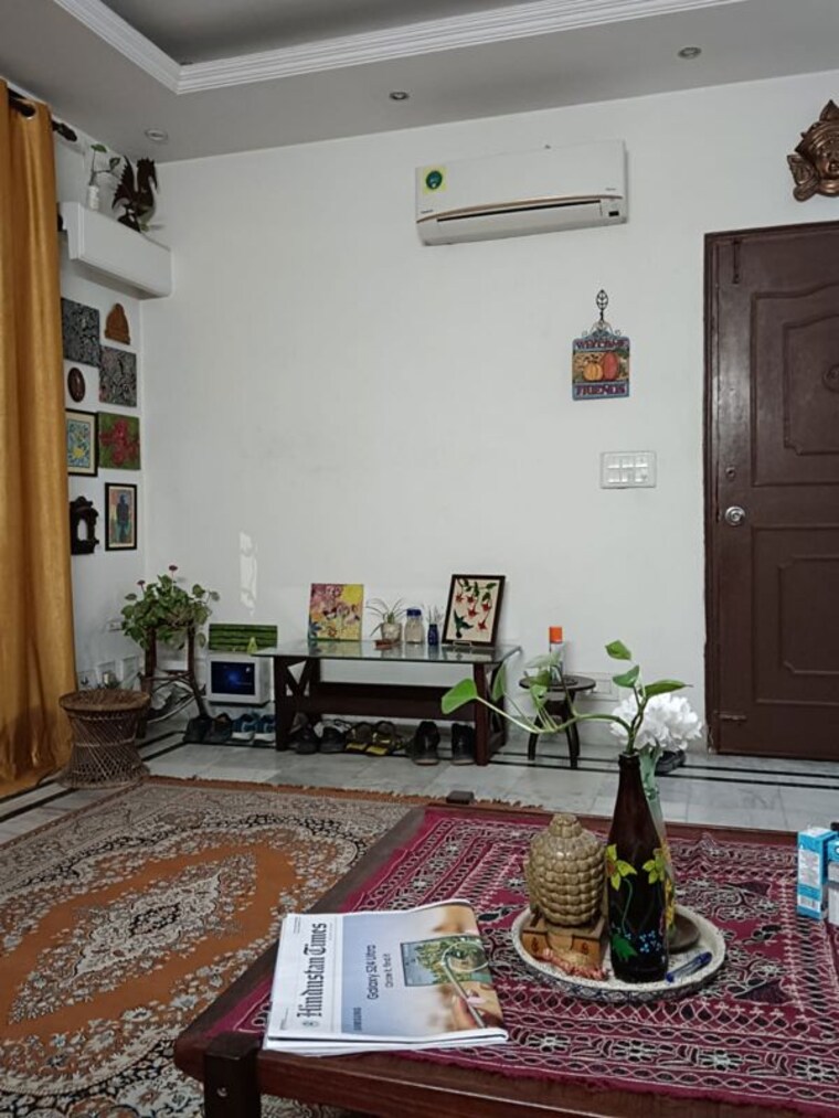 Living Room, sector 23 3 Bedroom 850 Sq.Ft. Builder Floor In Sector 23 Gurgaon 10658299