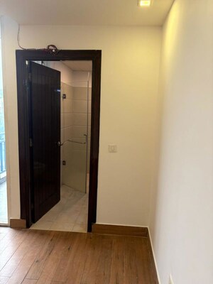 Room in 3 BHK Builder Floor at Aman Vihar – for Rent