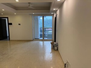 Room in 3 BHK Builder Floor at Aman Vihar – for Rent