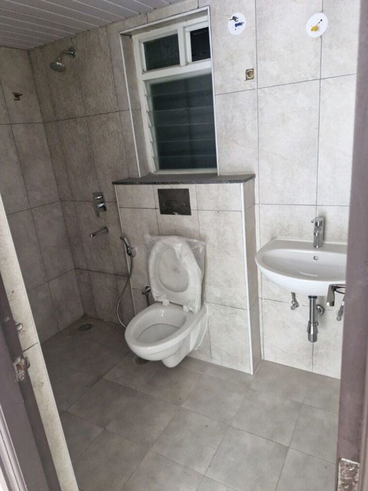 Bathroom, mahaveer-sitara 3 Bedroom 1948 Sq.Ft. Apartment In Jp Nagar Bangalore 10658306