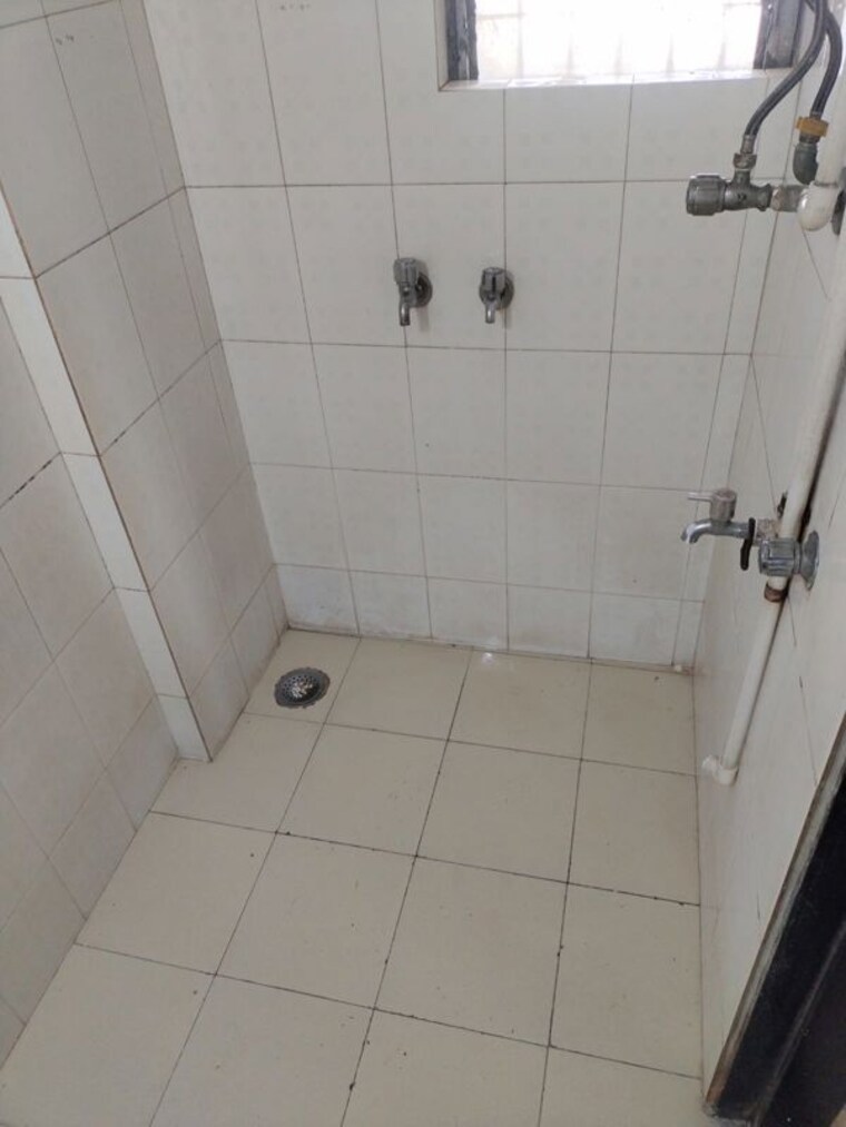 Bathroom, vijay-nagari-annex 1 Bedroom 650 Sq.Ft. Apartment In Waghbil Thane 10658303