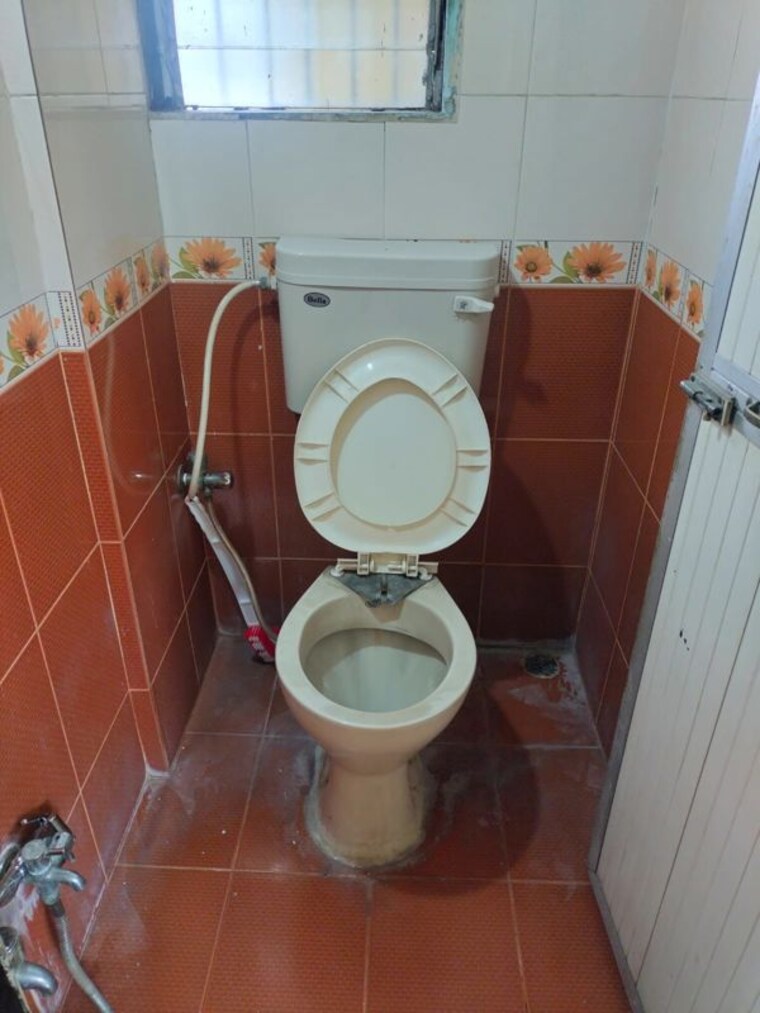 Bathroom, vijay-nagari-annex 1 Bedroom 650 Sq.Ft. Apartment In Waghbil Thane 10658303