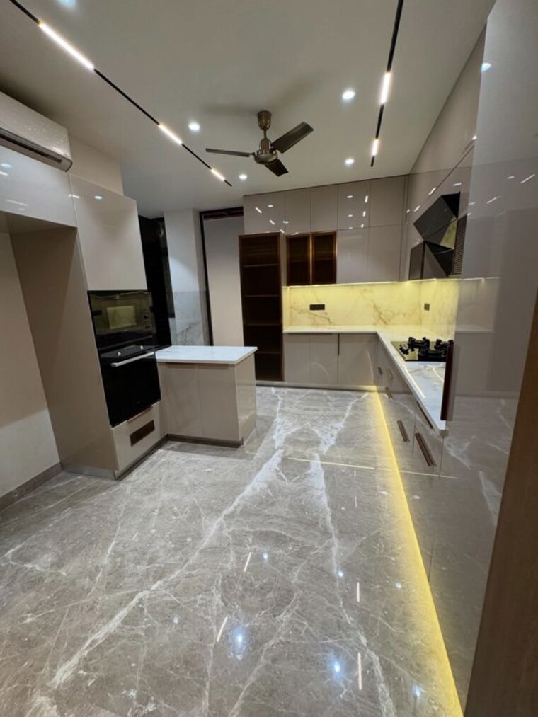 Team Area, sector 102 3 Bedroom 1500 Sq.Ft. Builder Floor In Sector 102 Gurgaon 10658271
