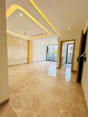 Room in 3 BHK Apartment at Vatika Sovereign Park, Sector 99 – for Rent