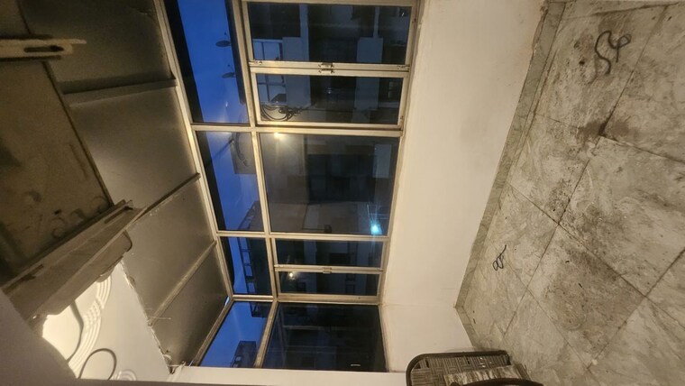 Balcony, gtb enclave 1.5 Bedroom 500 Sq.Ft. Apartment In Gtb Enclave Delhi 10658341