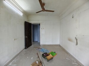 Furnished Amenities in 2 BHK Apartment at Shree Complex Borivali, Borivali West – for Rent