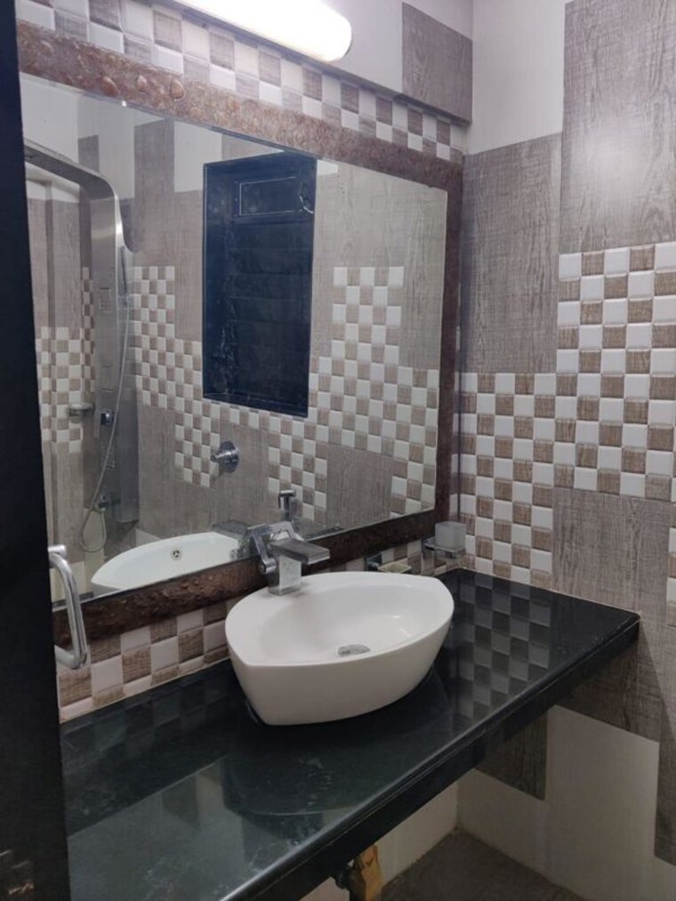 Bathroom, neelkanth-heights-shivai-nagar 2 Bedroom 1171 Sq.Ft. Apartment In Shivai Nagar Thane 10658331