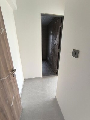 Room in 2 BHK Apartment at Silver Serene Goregaon, Goregaon West – for Rent