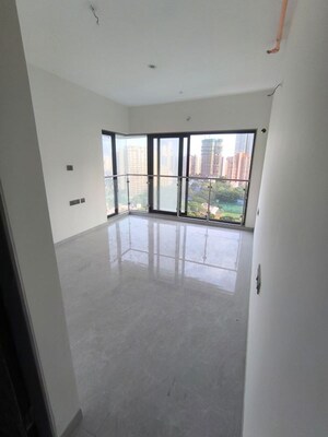 Room in 2 BHK Apartment at Silver Serene Goregaon, Goregaon West – for Rent