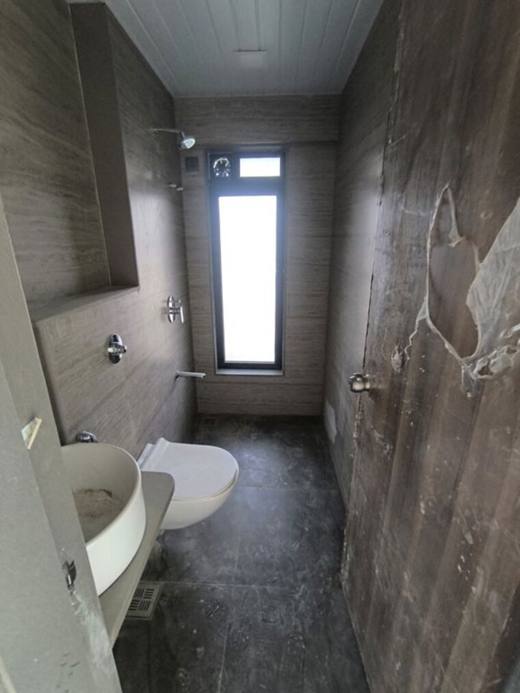 Bathroom, silver-serene-goregaon 2 Bedroom 675 Sq.Ft. Apartment In Goregaon West Mumbai 10658361