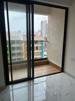 2 BHK +  600 Sq.Ft. Apartment in Raymond Ten X Habitat