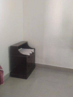 Furnished Amenities in 1 BHK Apartment at Gtb Enclave – for Rent