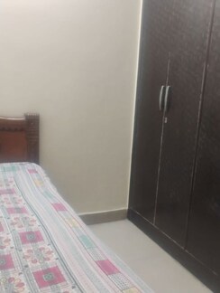 1 BHK +Apartment For Rent in GTB Enclave