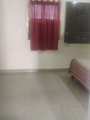 Room in 1 BHK Apartment at Gtb Enclave – for Rent