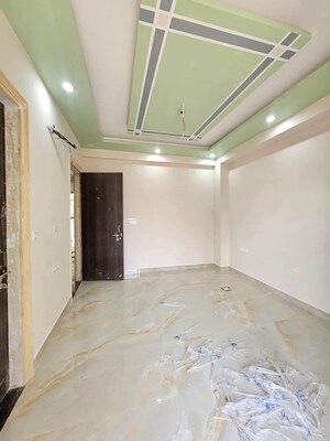 Room in 3 BHK Apartment at Conscient Habitat 102, Sector 102 – for Rent