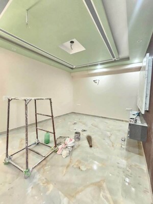 Room in 3 BHK Apartment at Conscient Habitat 102, Sector 102 – for Rent