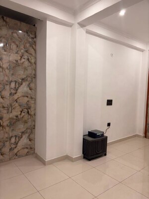 Bathroom in 3 BHK Villa at Sector 55 – for Rent
