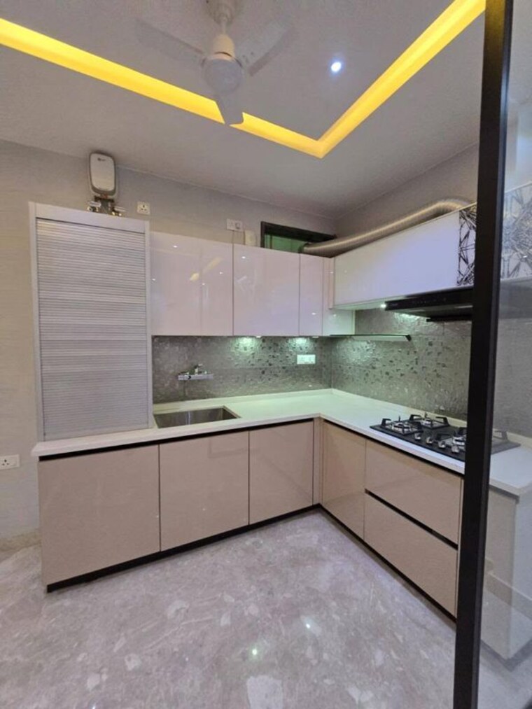 Kitchen, subhash nagar 3 Bedroom 160 Sq.Yd. Builder Floor In Subhash Nagar Delhi 10658437