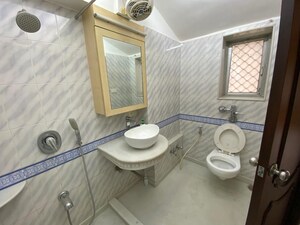 Bathroom in 4 BHK Apartment at Kuber Tower, Prabhadevi – for Rent