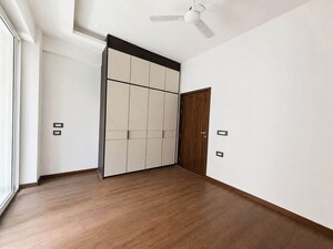 Room in 2 BHK Apartment at Conscient Habitat 102, Sector 102 – for Rent