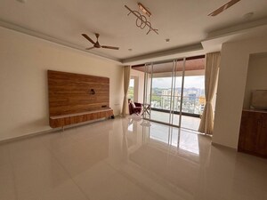 Room in 4 BHK Apartment at Kolte Patil 24K Sereno, Baner – for Rent