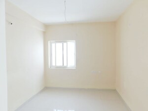 Room in 3 BHK Villa at Surabhis Signature Villas, Tellapur – for Sale