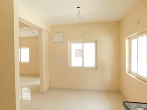 Room in 3 BHK Villa at Surabhis Signature Villas, Tellapur – for Sale
